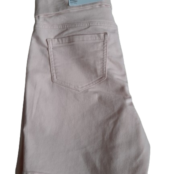 NWT 🍑 LIZ CLAIBORNE Light Peach Mid-Rise Shorts for Women - Size: 8 - Picture 3 of 14